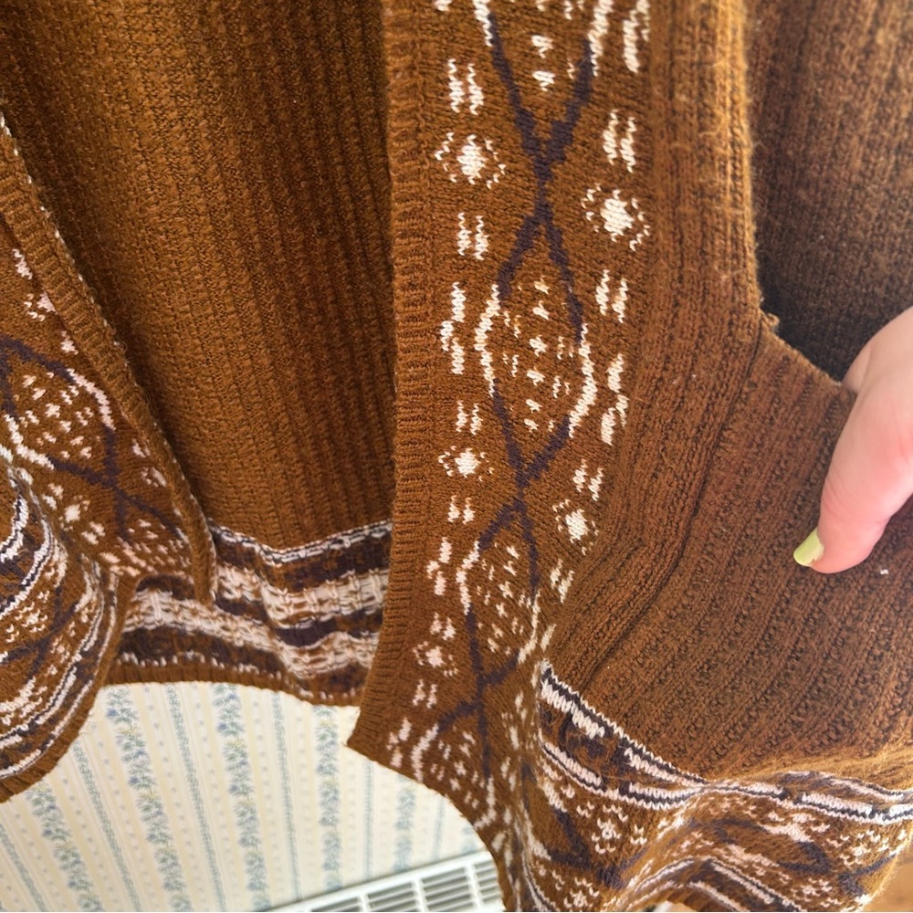 Lucky Brand Geometric Cardigan Sweater - Picture 7 of 7